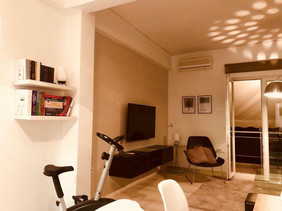 Renovated Minimal Apartment Next To Metro Афіни Екстер'єр фото