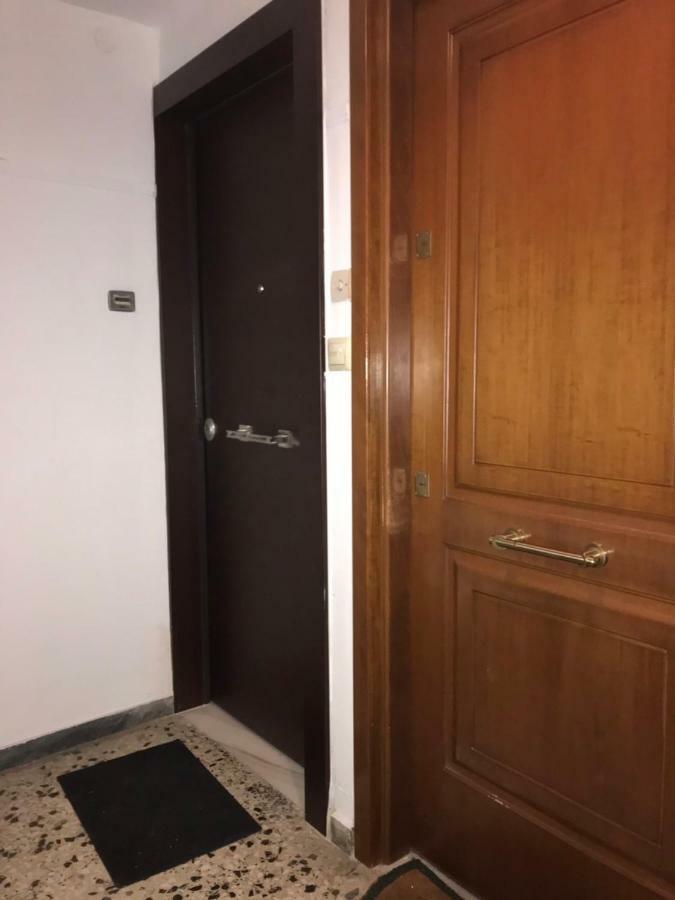 Renovated Minimal Apartment Next To Metro Афіни Екстер'єр фото