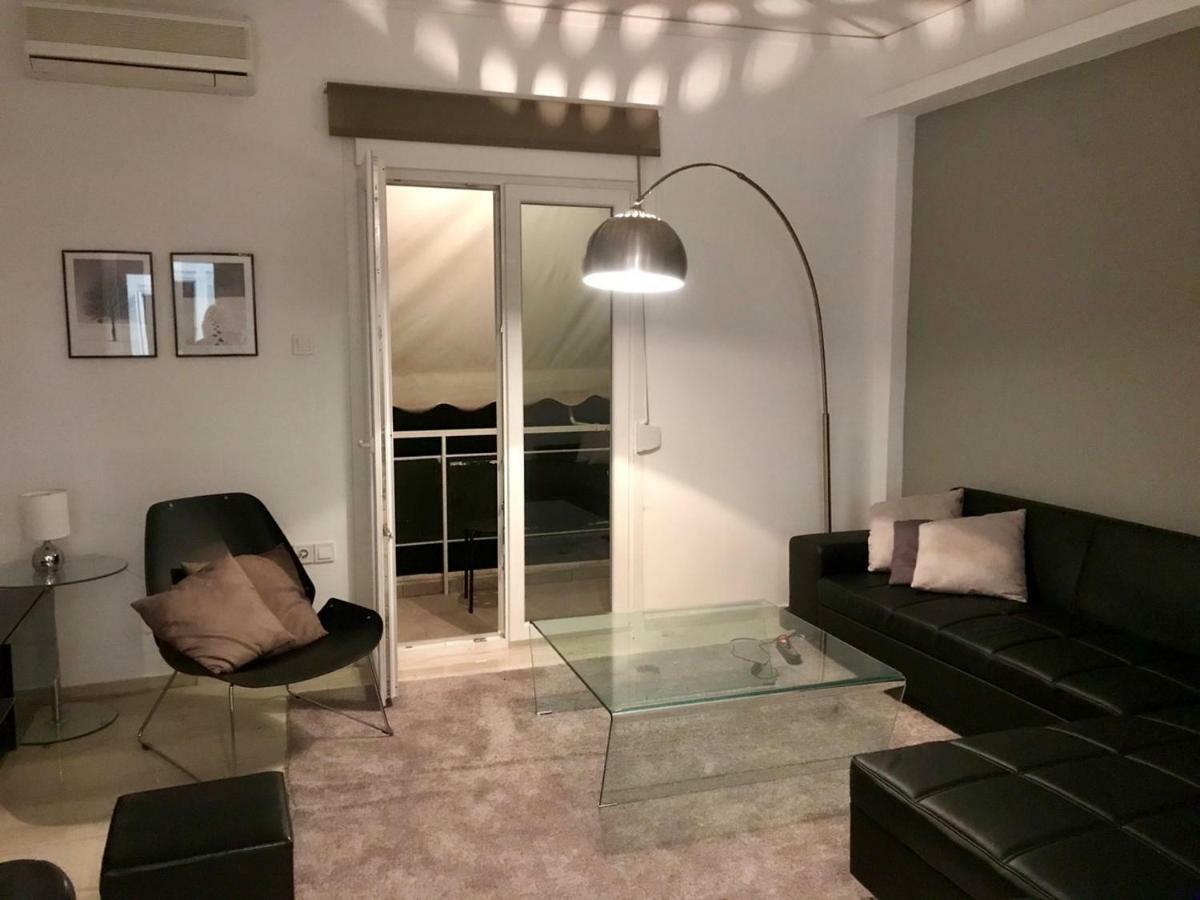 Renovated Minimal Apartment Next To Metro Афіни Екстер'єр фото