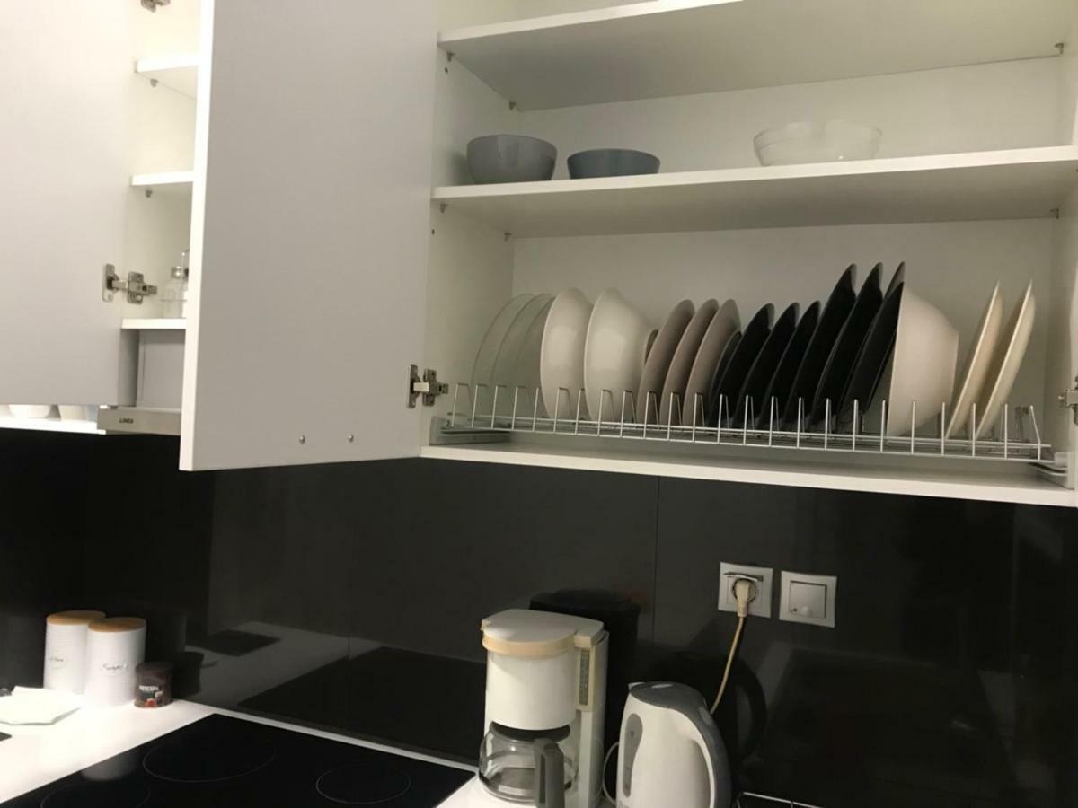 Renovated Minimal Apartment Next To Metro Афіни Екстер'єр фото
